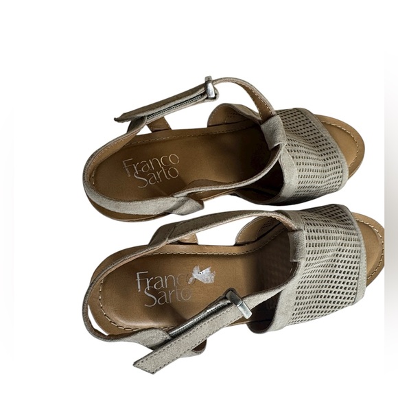 Franco Sarto Women's Canyon Taupe Synthetic Wedge Sandals - Picture 6 of 10